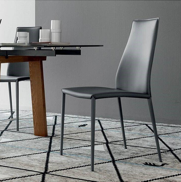Aida Chair