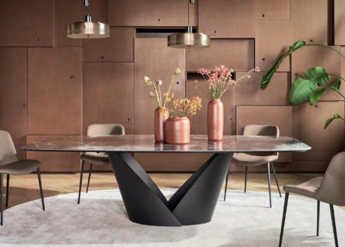 Calla Table