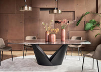 Calla Table